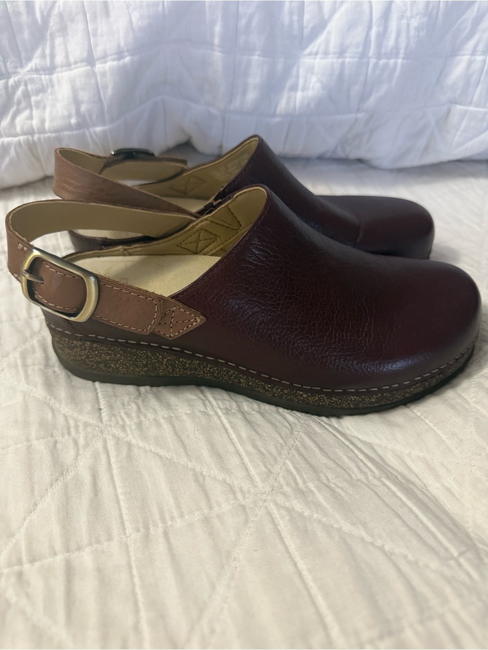 Dansko Merrin Burgundy Leather Slingback Clogs with Tan Strap -Size 37 (7) - Picture 3 of 9